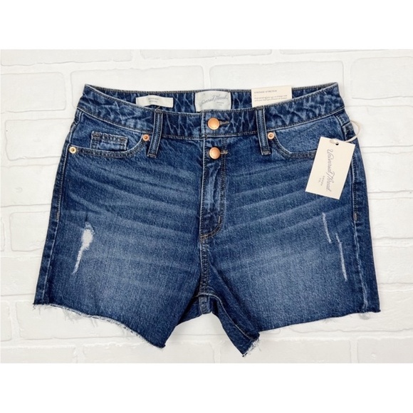 Universal Thread Pants - NWT Universal Thread Midi Jean Shorts Distressed Raw Hem Size 2